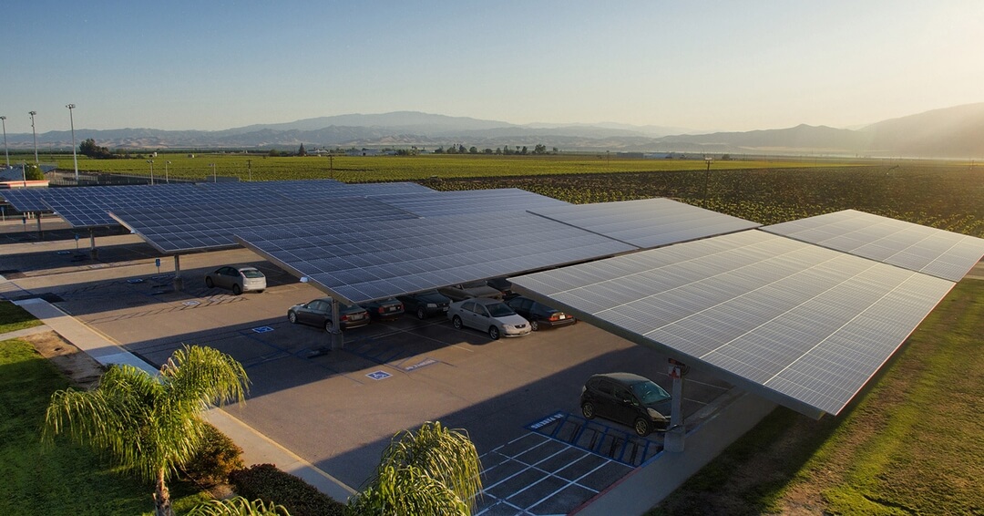 La fábrica SunPower en México utiliza energía renovable para paneles solares tan limpios como la energía que producen.
